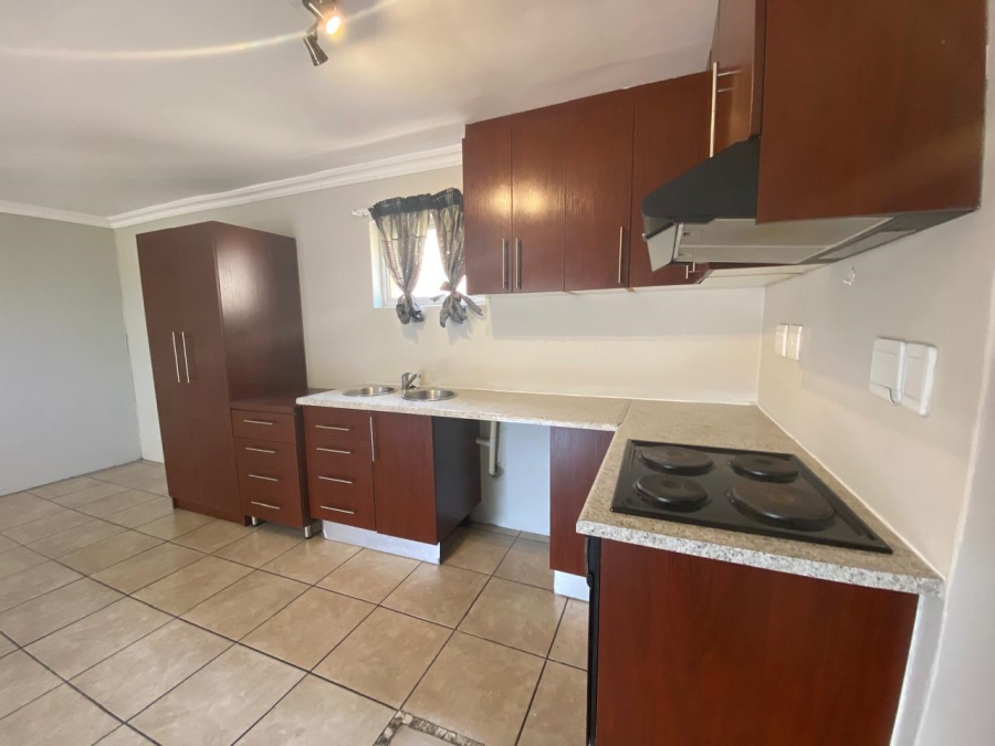 To Let 2 Bedroom Property for Rent in Table View Western Cape